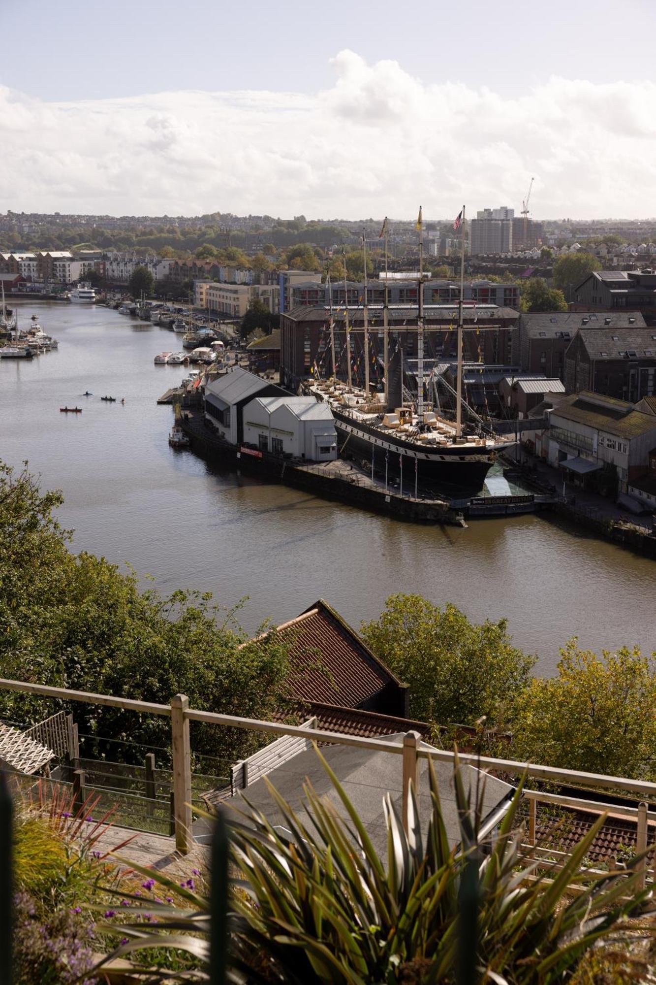 Moxy Bristol Hotell Eksteriør bilde